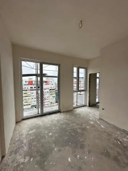 Tirane, shitet apartament 1+1+Ballkon Kati 10, 74 m² 127.000 € (Fusha e Aviacionit)