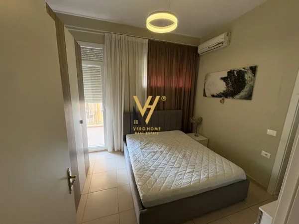 Tirane, jepet me qera apartament 2+1+Ballkon Kati 1, 98 m² 850 € (KOPSHTI ZOOLOGJIK)