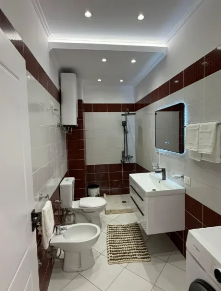 Tirane, shitet apartament 1+1+Ballkon Kati 1, 55 m² 109.000 € (Rruga Besim Alla)