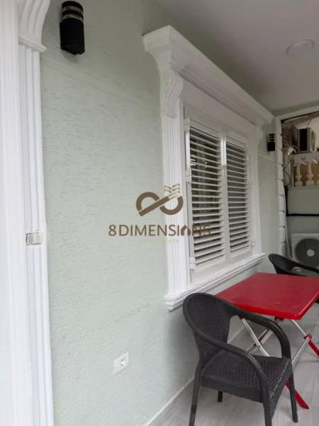 Tirane, jepet me qera apartament 2+1+Ballkon Kati 1, 110 m² 600 € (bulevardi i ri)