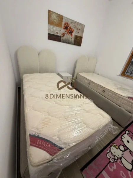 Tirane, jepet me qera apartament 2+1+Ballkon Kati 1, 110 m² 600 € (bulevardi i ri)