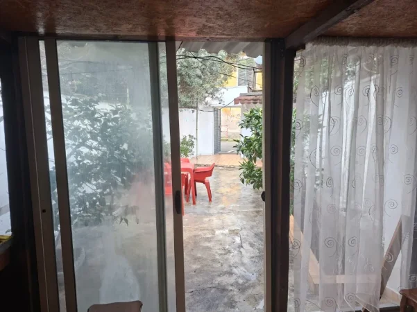 Tirane, jepet me qera apartament 1+1 Kati 1, 53 m² 450 € 