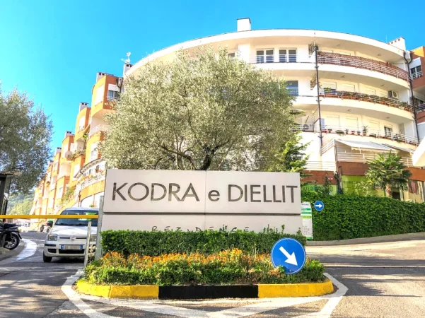 Tirane, shitet Vile Dublex Kati 0, 490 m² 1.050.000 € (Rruga Kodra e Diellit)