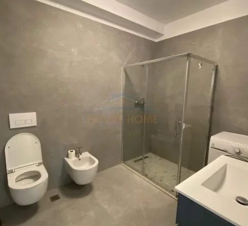 Tirane, jepet me qera apartament 3+1 , 115 m² 750 € (Fusha e Aviacionit)