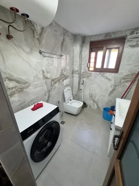 Tirane, jepet me qera apartament 2+1+Ballkon Kati 2, 80 m² 650 € (Kryqezimi i Vasil Shanto)