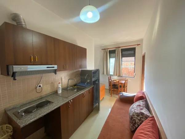 🏡 Jepet Apartament 1+1 me Qera te Rruga e Elbasanit