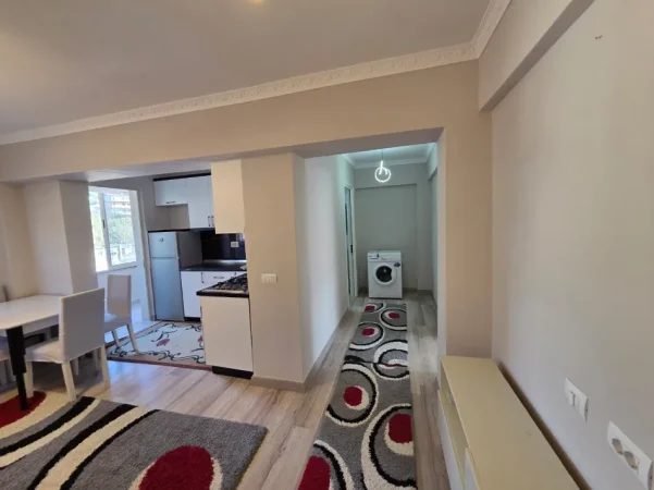 Durres, jepet me qera apartament 1+1 Kati 5, 65 m² 300 € (Shkolla Eftali Koci, Durrës)