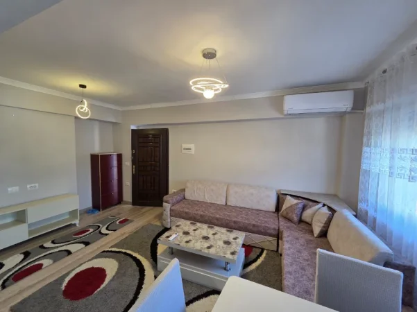 Durres, jepet me qera apartament 1+1 Kati 5, 65 m² 300 € (Shkolla Eftali Koci, Durrës)