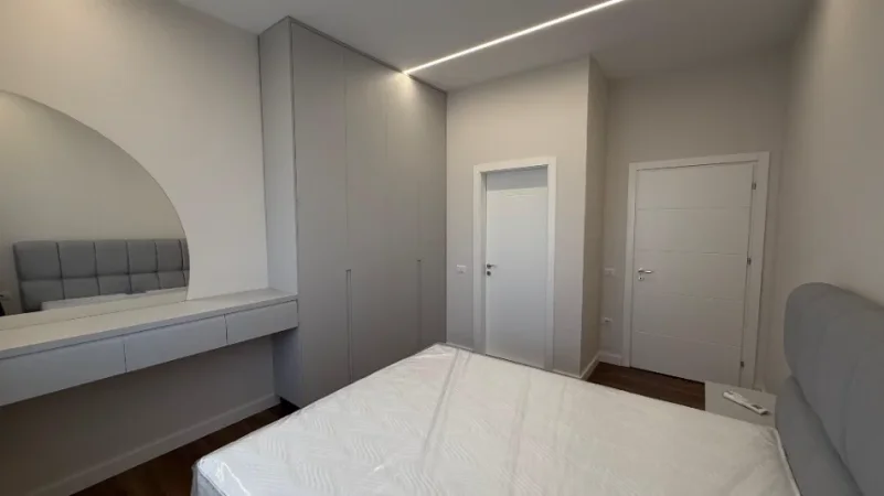 Tirane, jepet me qera apartament 2+1 Kati 1, 124 m² 1.000 € (Kodra e Diellit)