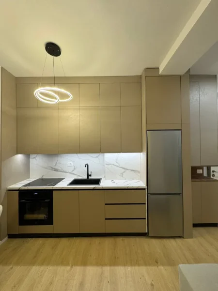 Tirane, jepet me qera apartament 1+1 Kati 6, 60 m² 500 € (Ali Dem ,Residenca Kadiu)