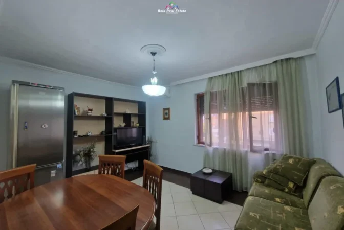 Tirane, jepet me qera apartament 1+1 Kati 3, 55 m² 520 € (Rruga e Kavajes)