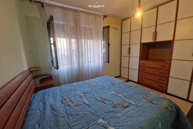 Tirane, jepet me qera apartament 1+1 Kati 3, 55 m² 520 € (Rruga e Kavajes)