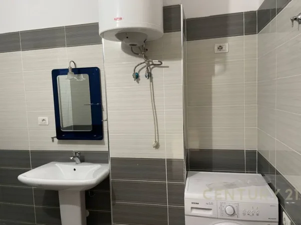 Tirane, jepet me qera apartament 1+1 , 68 m² 500 € (Don Bosco)