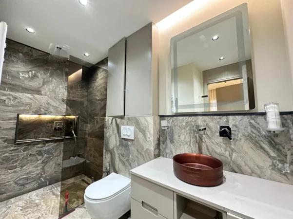 Tirane, jepet me qera apartament 2+1 , 105 m² 750 € (Pallati me Shigjeta)