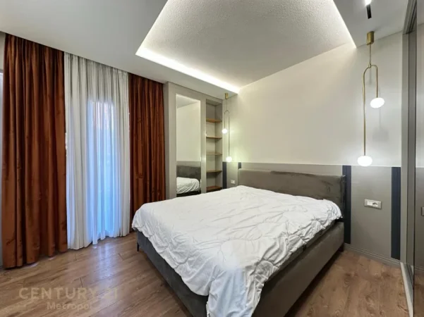 Tirane, jepet me qera apartament 2+1 , 105 m² 750 € (Pallati me Shigjeta)