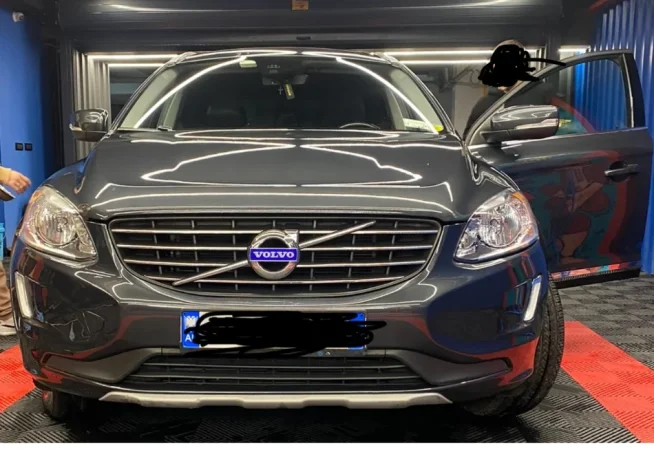 Tirane, Shitet SUV Volvo Benzin+Gaz, Gri e erret, Automatike, Klima, 158 000 km - 13.500 eur