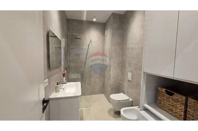 Tirane, jepet me qera apartament , 105 m² 1.501 € (Sheshi Skënderbej)