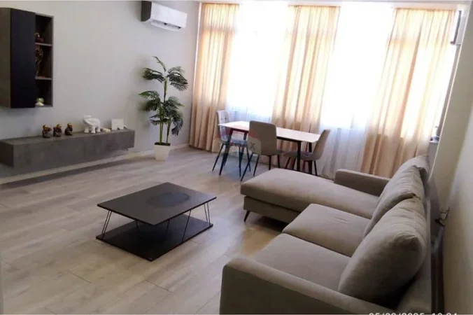 Tirane, jepet me qera apartament , 100 m² 885 € 