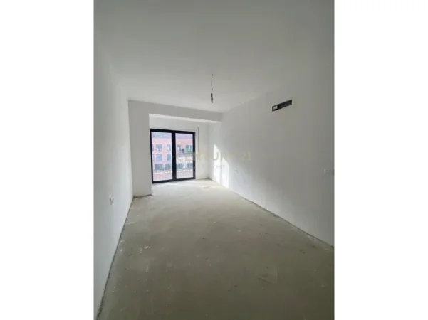 Tirane, shitet apartament Kati 2, 260.000 € 