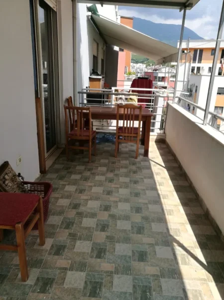 Tirane, jepet me qera apartament+verande | Penthouse 2+1+Aneks+Ballkon Kati 5, 120 m² 350 € (Shefqet Kuka)