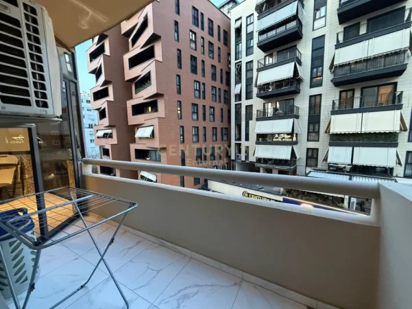 Tirane, jepet me qera apartament 1+1 Kati 4, 80 m² 850 € (rruga e kosovareve)