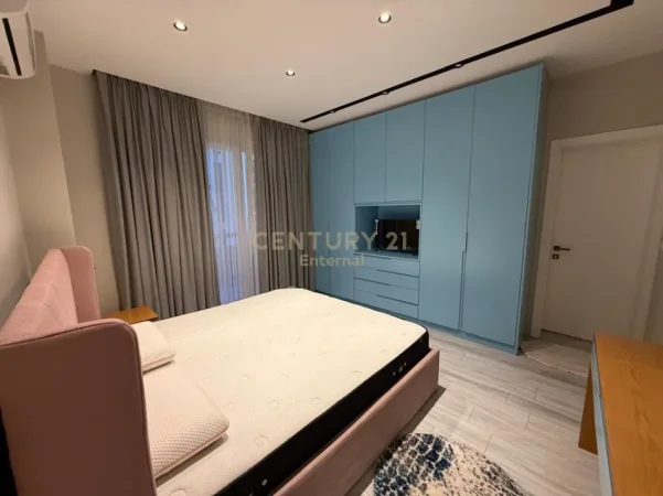 Tirane, jepet me qera apartament 1+1 Kati 4, 80 m² 850 € (rruga e kosovareve)