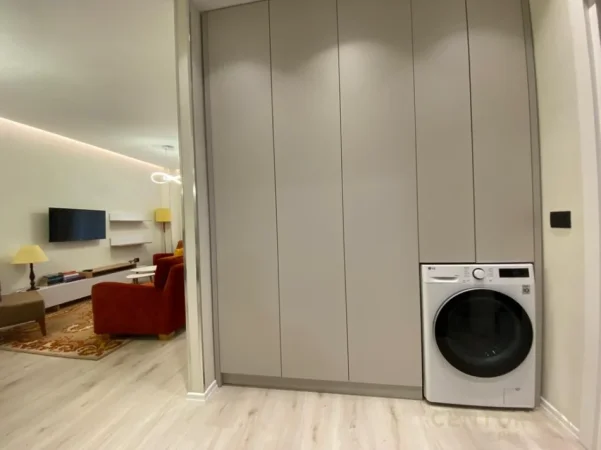 Tirane, jepet me qera apartament 1+1+Ballkon Kati 3, 70 m² 883 € (liceu artistik)