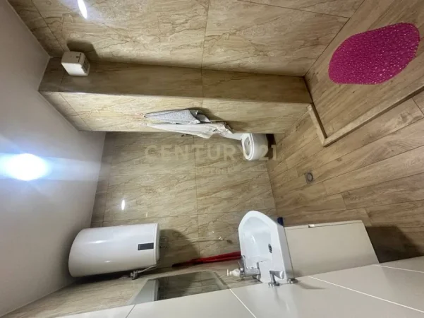 Tirane, jepet me qera apartament 2+1 Kati 4, 80 m² 600 € 