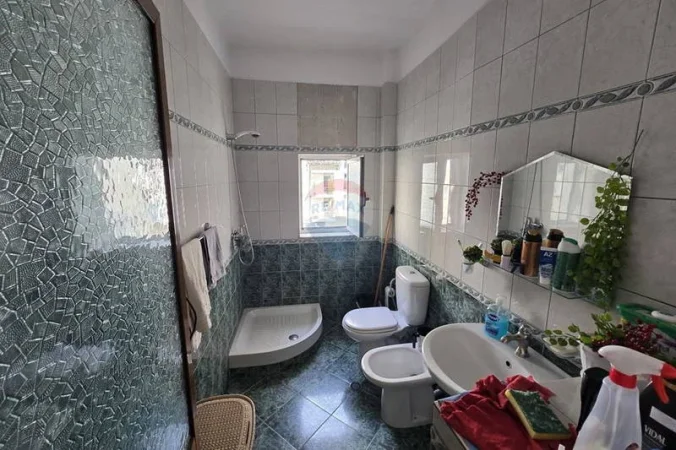 Tirane, shitet apartament , 31 m² 275.000 € 