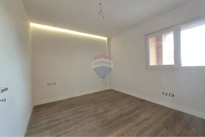 Tirane, shitet apartament , 101 m² 228.000 € (Rruga Qemal Stafa, Tiranë)