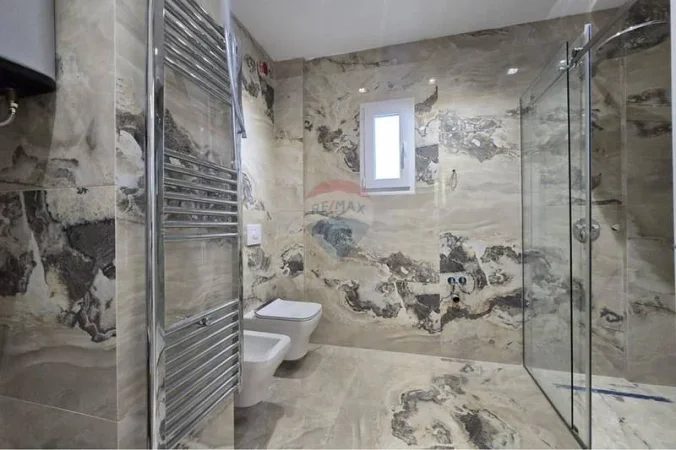 Tirane, shitet apartament , 101 m² 228.000 € (Rruga Qemal Stafa, Tiranë)