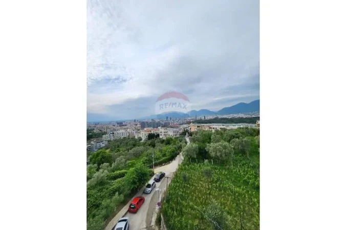 Tirane, shitet apartament , 134 m² 227.000 € 