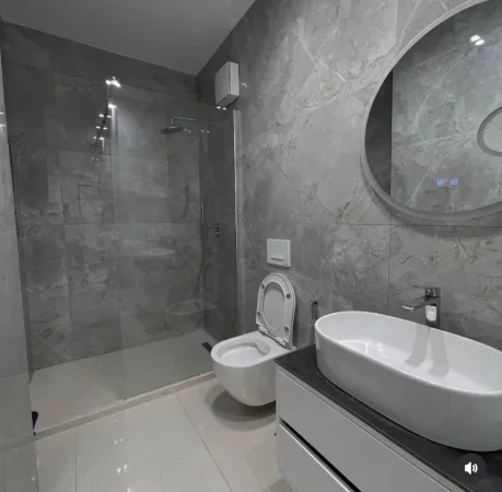 Tirane, jepet me qera apartament 2+1 Kati 5, 75 m² 900 € 