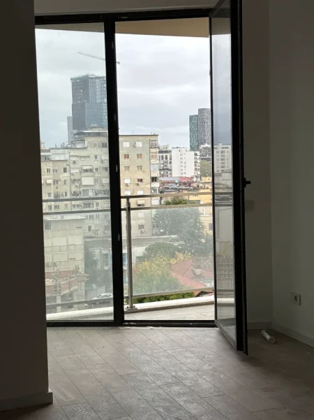 Tirane, jepet me qera zyre , 75 m² 600 € (MINE PEZA)