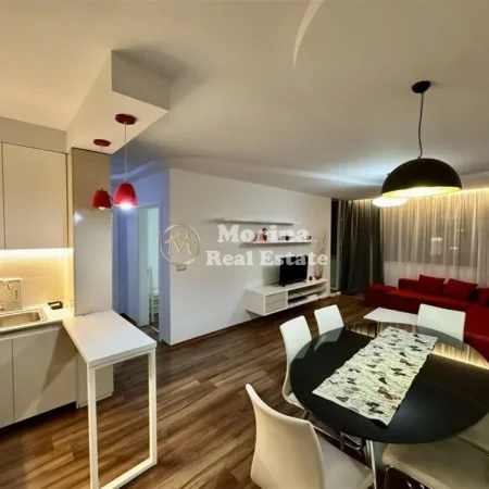 Tirane, jepet me qera apartament 1+1 Kati 10, 68 m² 700 € (Komuna e Parisit)