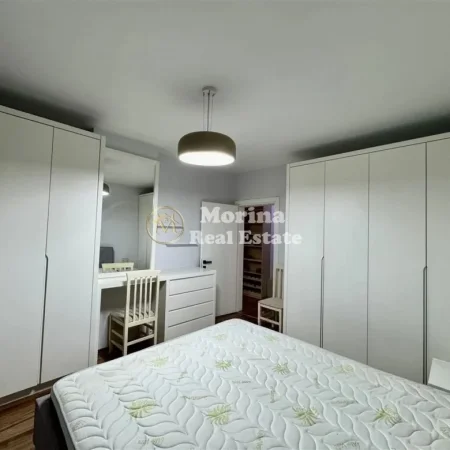 Tirane, jepet me qera apartament 1+1 Kati 10, 68 m² 700 € (Komuna e Parisit)
