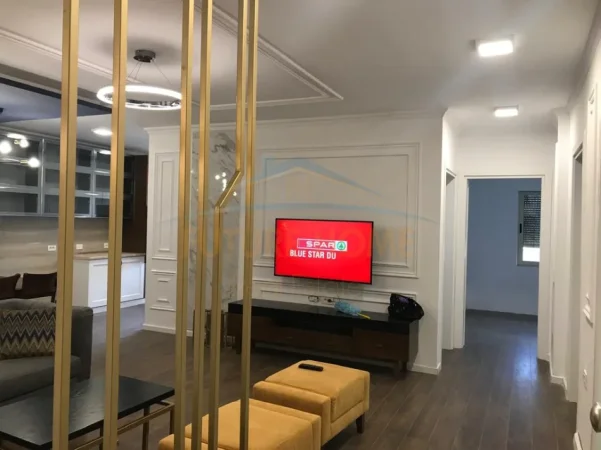 Durres, shitet apartament 3+1 Kati 8, 126 m² 210.000 € (Lagjia 12, Durrës)