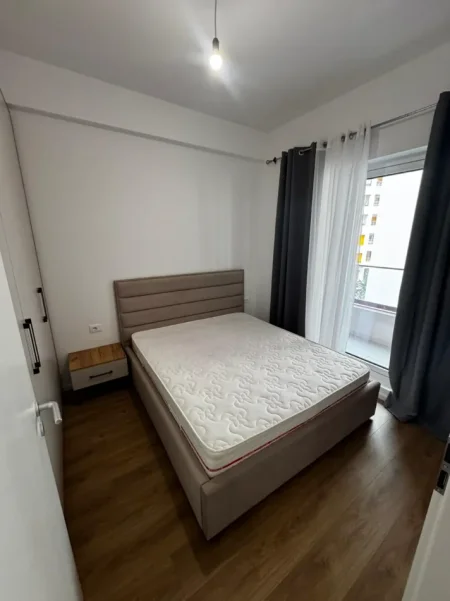 Tirane, jepet me qera apartament 1+1+Ballkon Kati 3, 50 m² 400 € (Rruga Pasho Hysa)