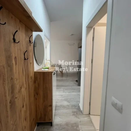 Tirane, jepet me qera apartament 2+1+Ballkon Kati 1, 87 m² 700 € (Yzberisht)