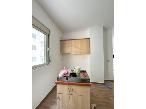 Durres, shitet apartament 2+1 Kati 6, 116 m² 137.000 € (Ish Rajoni, Durrës)