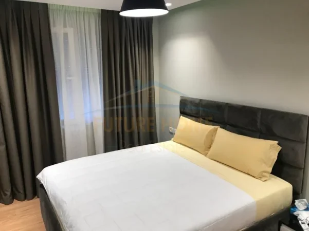 Tirane, jepet me qera apartament 2+1 Kati 1, 145 m² 1.400 € (LIBRI UNIVERSITAR)