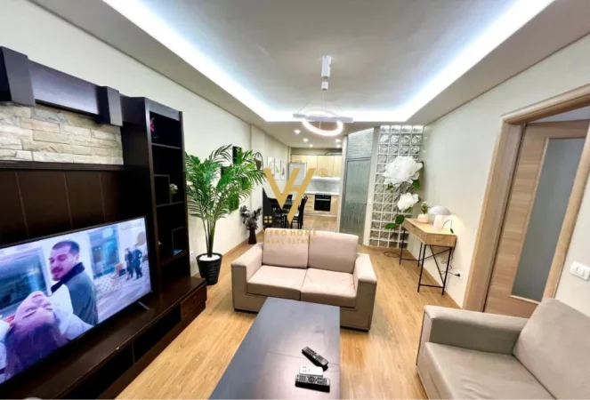 Tirane, jepet me qera apartament 1+1+Ballkon Kati 2, 69 m² 550 € (MATERNITETI I RI)