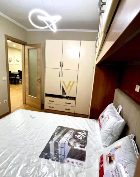 Tirane, jepet me qera apartament 1+1+Ballkon Kati 2, 69 m² 550 € (MATERNITETI I RI)