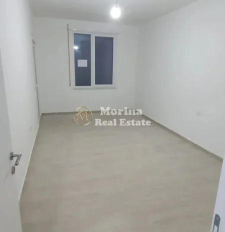 Tirane, jepet me qera apartament 2+1 Kati 1, 90 m² 500 € (Shkoze)