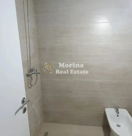 Tirane, jepet me qera apartament 2+1 Kati 1, 90 m² 500 € (Shkoze)