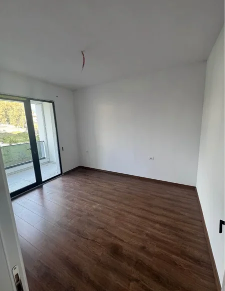 Tirane, shitet apartament 1+1 Kati 1, 60 m² 85.000 € (Paskuqan)