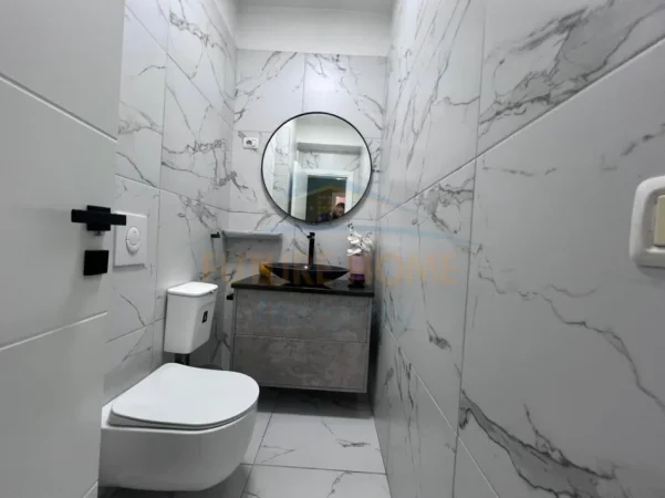 Tirane, jepet me qera apartament 3+1+2 Kati 1, 112 m² 1.000 € (RRUGA SIRI KODRA)