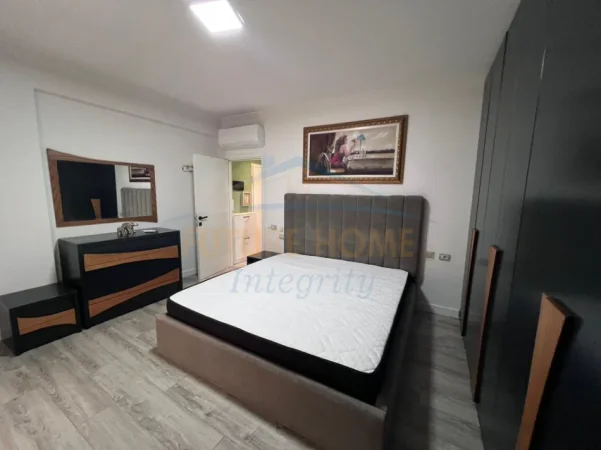 Tirane, jepet me qera apartament 3+1+2 Kati 1, 112 m² 1.000 € (RRUGA SIRI KODRA)