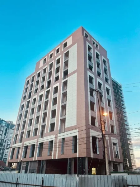 Tirane, shitet apartament 2+1+Ballkon Kati 8, 97 m² 145.950 € (FUSHA AVIACIONIT)