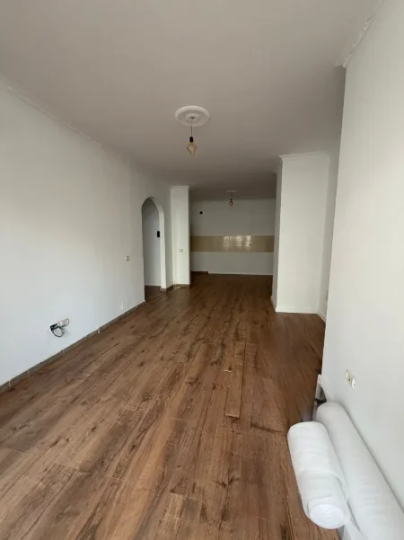 Tirane, shitet apartament 2+1 Kati 3, 92 m² 145.000 € (Kompleksi Fratari)